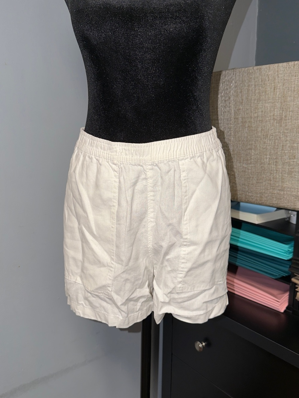 Universal Thread Cream Elastic-Waist Cotton Shorts